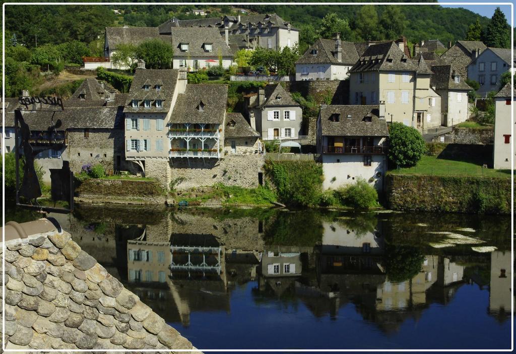 Gite De La Genevriere Saint-Chamant Exterior foto